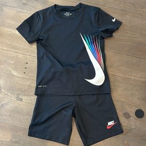 Nike set size 7